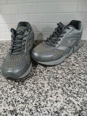 Men's Grey Xelero Walking Shoes